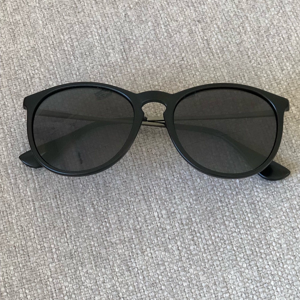 Sungait Classic Round Sunglasses